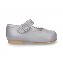 Classic Little Mary Janes with hook and loop strap with flower in pearl nappa leather.