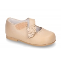 Classic Little Mary Janes with hook and loop strap with flower in pearl nappa leather.