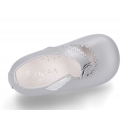 Classic Little Mary Janes with hook and loop strap with flower in pearl nappa leather.