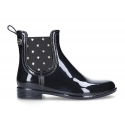 Ankle rain boots with elastic band with STARS design.