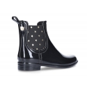 Ankle rain boots with elastic band with STARS design.