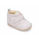 Little Safari boots for babies laceless and with wool knit lining.