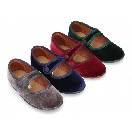 Stylized little Mary Jane shoes with hook and loop strap and button in velvet.