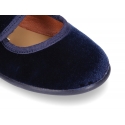 Stylized little Mary Jane shoes with hook and loop strap and button in velvet.