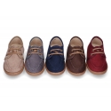 Autumn winter canvas moccasin shoes wallabee style.