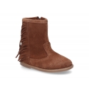 Suede leather boot shoes with fringed design.