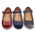 Special Okaa velvet canvas Mary jane shoes with shoemaker bow design.