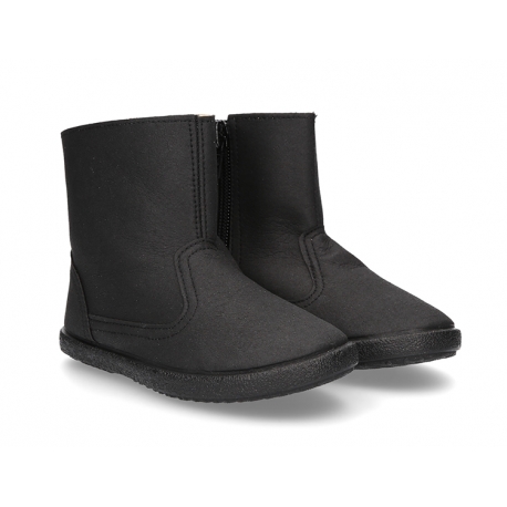 Autumn winter waxed canvas anklle boots in BLACK color with zippoer.