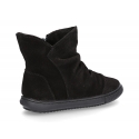 Suede leather girl boot shoes to dress with zipper closure.
