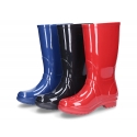 Classic SHINY rain boots with buckle design for kids.