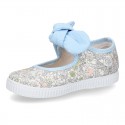 Cotton canvas Little Mary Janes with velcro strap and english print.