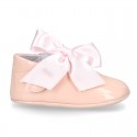 Soft Patent leather Little Mary Jane shoes for baby with ribbon.