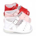 Soft Nappa leather Sandal shoes with waves design for babies.