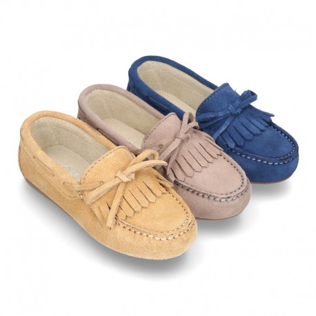 Suede leather Moccasin shoes with FRINGED design.