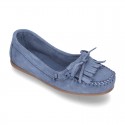 Indian style Moccasin shoes with bows in suede leather for girls.