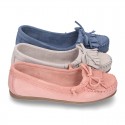 Indian style Moccasin shoes with bows in suede leather for girls.