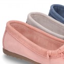 Indian style Moccasin shoes with bows in suede leather for girls.