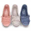 Indian style Moccasin shoes with bows in suede leather for girls.