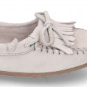 Indian style Moccasin shoes with bows in suede leather for girls.