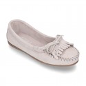 Indian style Moccasin shoes with bows in suede leather for girls.