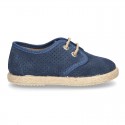 Laces up shoes espadrille style in suede leather little dots effect.