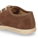 Laces up shoes espadrille style in suede leather little dots effect.