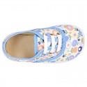 Cotton canvas Bamba shoes with flower design for kids.