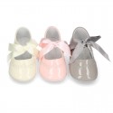 Classic Mary Jane shoes angel style for baby in patent leather with ties.