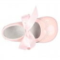 Classic Mary Jane shoes angel style for baby in patent leather with ties.