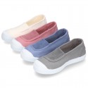 Cotton canvas kids Bamba type shoes with central elastic band and toe cap.