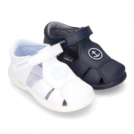 Sandals shoes with toe cap, ANCHOR design and SUEPER FLEXIBLE soles for little kids.