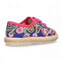 Nueva Zapatilla o bamba en lona con FLORES y lazo.