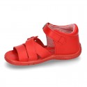 Washable leather sandal shoes with crossed strips and FLOWER for little girls.