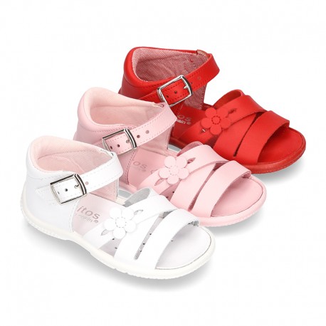 Washable leather sandal shoes with crossed strips and FLOWER for little girls.