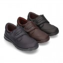 School shoes closed laceless and with toe cap in washable leather.