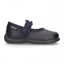 School shoes Mary Jane style with velcro strap with bow in washable leather for little girls.