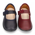 School shoes Mary Jane style with velcro strap with bow in washable leather for little girls.