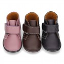 Ankle boot shoes laceless in washable leather for little kids.