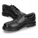 Zapato colegial tipo Blucher con cordones en piel lisa Boxcalf.