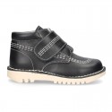 Basic classic casual ankle boot shoes laceless in leather.