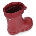 Little Rain boots with adjustable neck for babies and little kids.