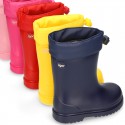 Little rain boots with adjustable neck and WOOL KNIT lining.