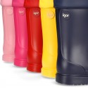 Little rain boots with adjustable neck and WOOL KNIT lining.