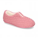 New structured wool knit home shoes with central opening.