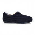 New closed Home shoes in wool knit with central opening.