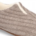 New closed Home shoes in wool knit with central opening.