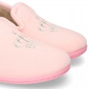 Nuevas zapatillas de casa en lana rosa con bordado corona plata.