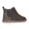 Suede leather ankle boot shoes with HEARTS print design and zipper.