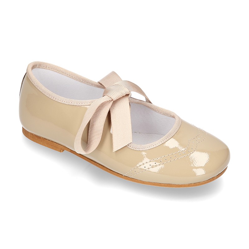 Patent leather Angle style ballet flat or Mary Jane shoes. M029 | OkaaSpain