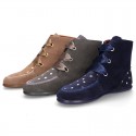 Little ankle boots Wallabee style with ties closure and STARS print design.